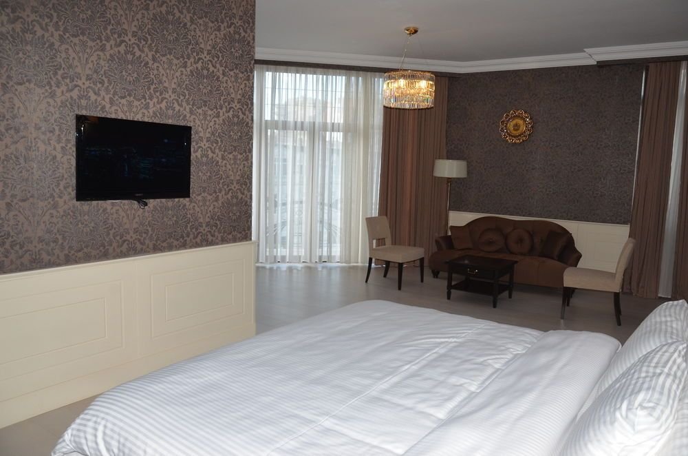 Батуми: President Plaza Hotel