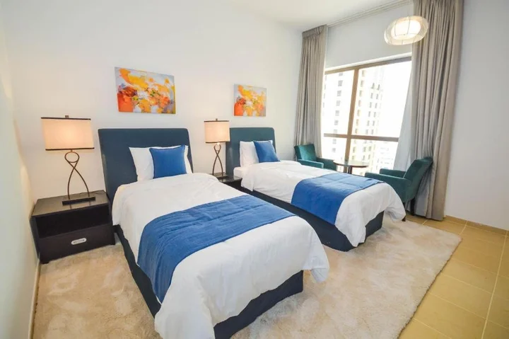 Дубай: Hometown Apartments Spacious & Elegantly Furnished