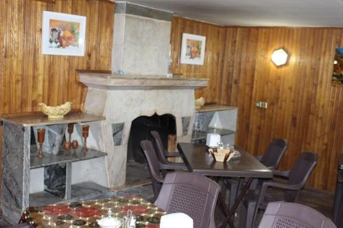 Зугдиди: hostel/hotel Tavisufleba
