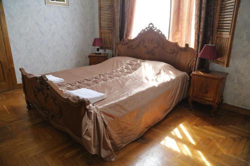Зугдиди: hostel/hotel Tavisufleba