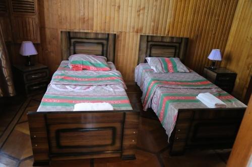 Зугдиди: hostel/hotel Tavisufleba