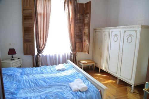Зугдиди: hostel/hotel Tavisufleba