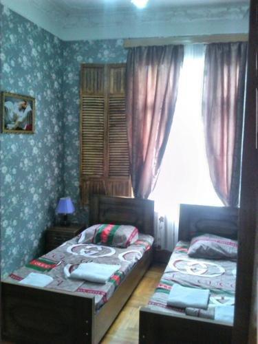 Зугдиди: hostel/hotel Tavisufleba