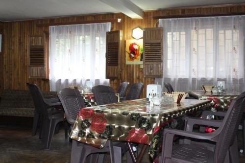 Зугдиди: hostel/hotel Tavisufleba