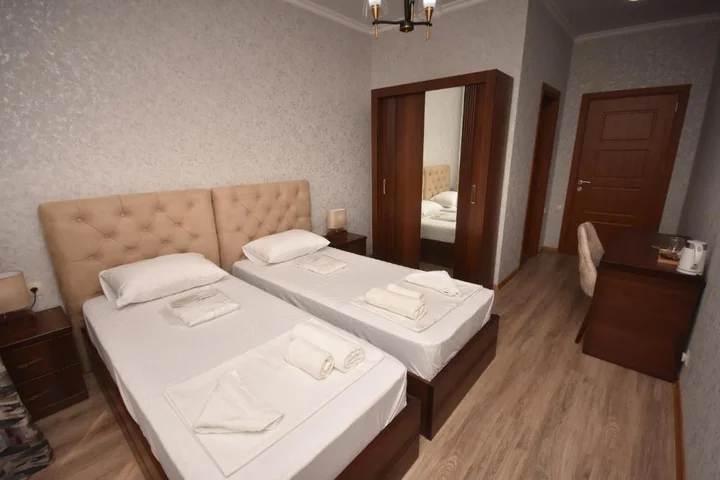 Зугдиди: Hotel Sokhumi
