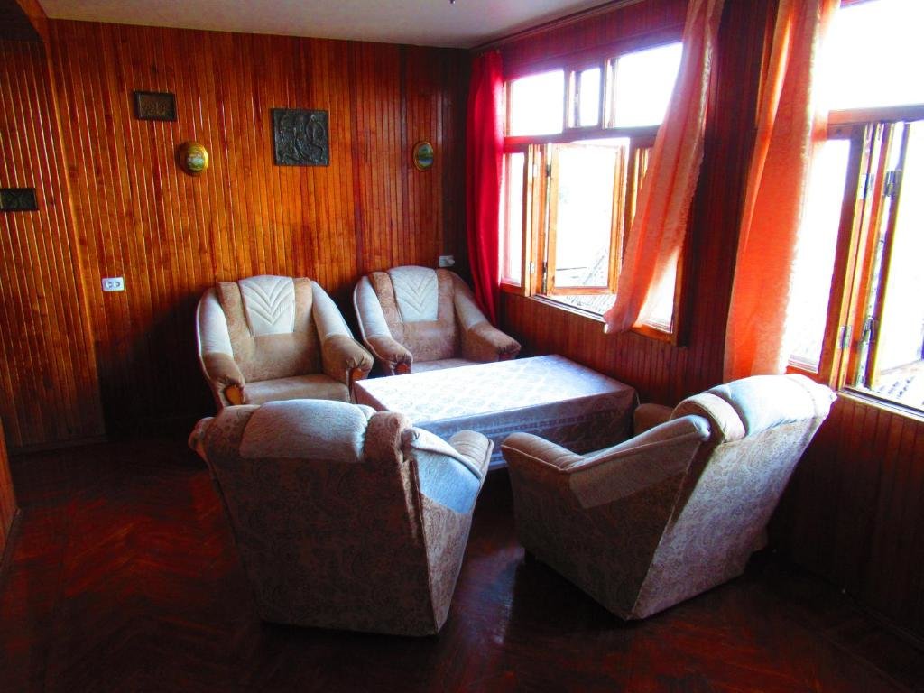Гагра: Guest house ARIOZO - GAGRA & R.A.