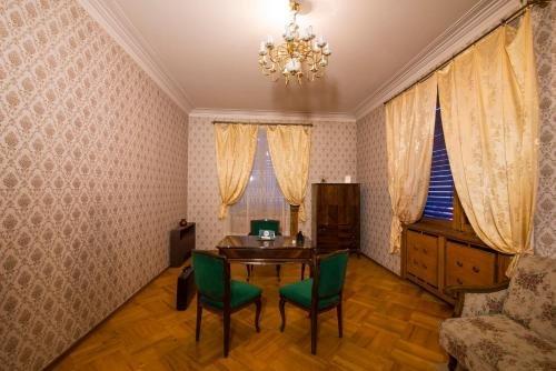 Телави: Guest House Top Floor