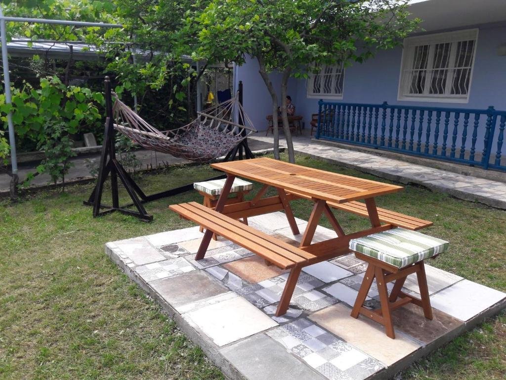 Телави: Guest House "Old House"