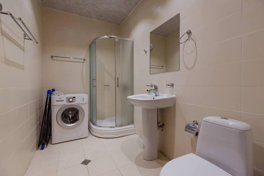 Батуми: Apartment near Piazza few minutes to the beach