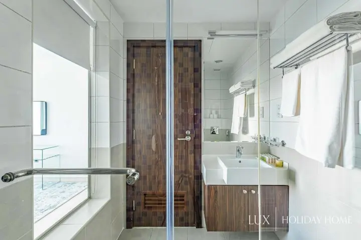 Дубай: LUX - Opulent Island Suite Burj Khalifa View 1