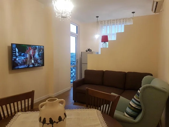 Батуми: APT on Gorgasali 156