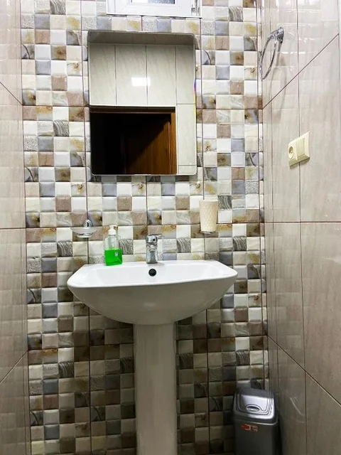 Ереван: F & F Hostel