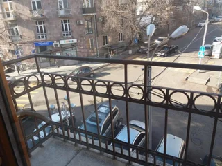 Ереван: Demirjian Apt
