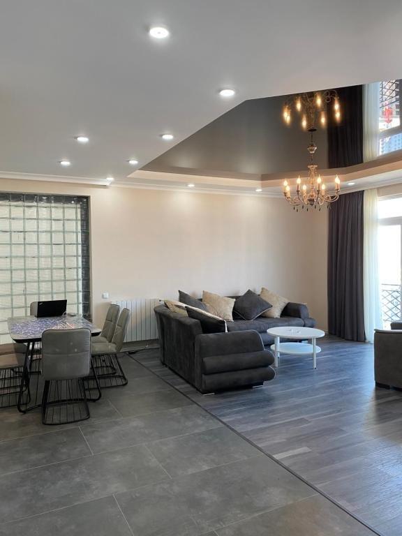 Батуми: AISI New Boulevard Luxury Apartment
