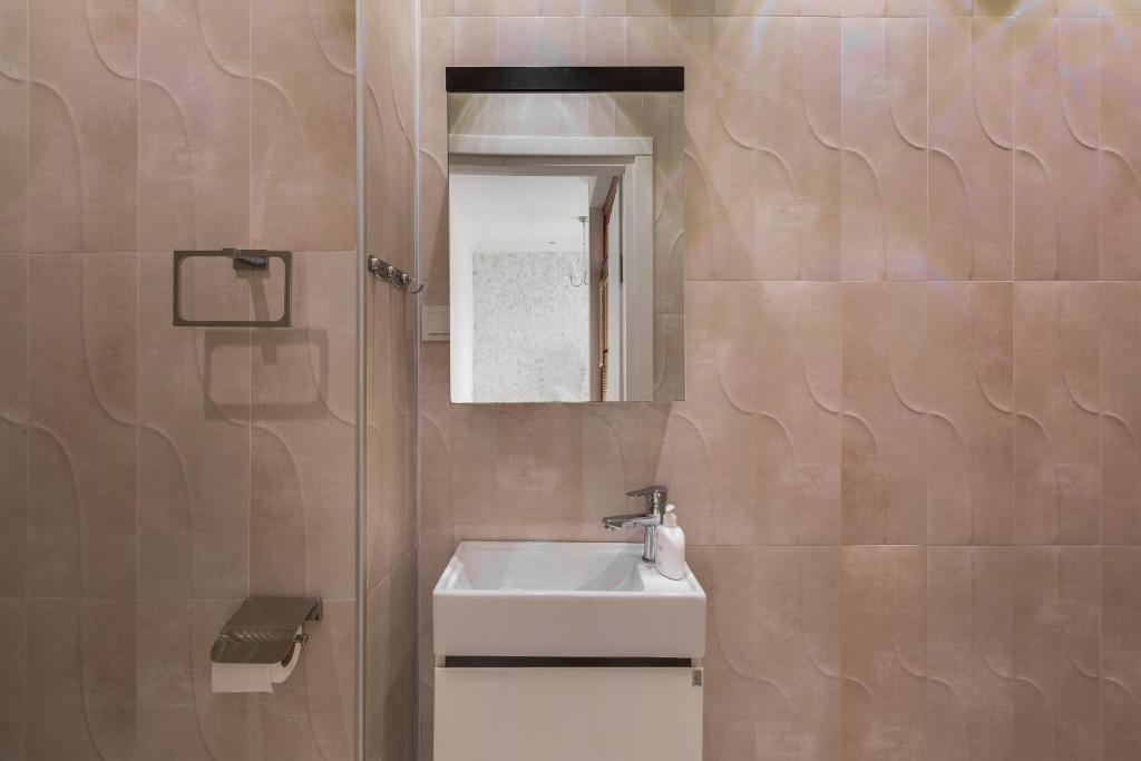 Батуми: Apartment Face House Batumi