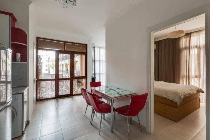 Батуми: Apartment Face House Batumi