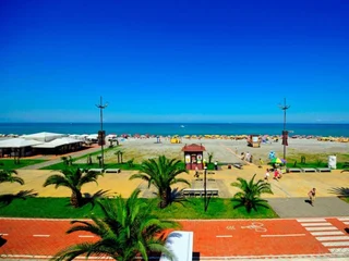 Батуми: Apartment Face House Batumi