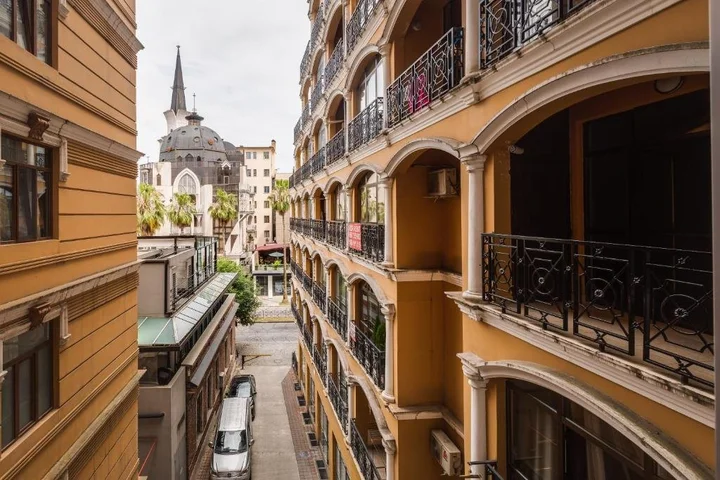 Батуми: Apartment Face House Batumi
