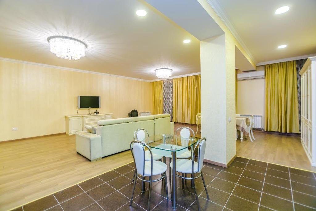 Баку: Delux Apartment in Baku Nizami street