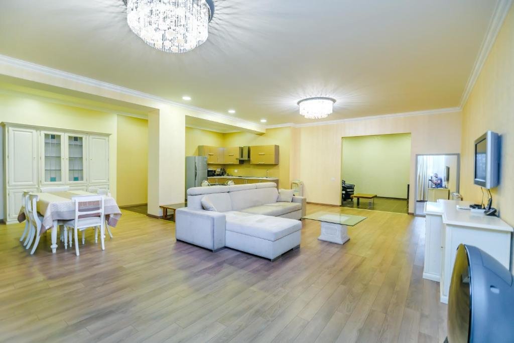 Баку: Delux Apartment in Baku Nizami street