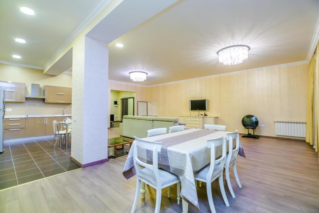 Баку: Delux Apartment in Baku Nizami street