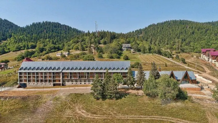 Бакуриани: Bakuriani New Mgzavrebi Tsakadze str 6
