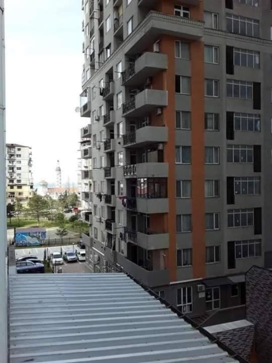 Батуми: Pirosmani Street 18