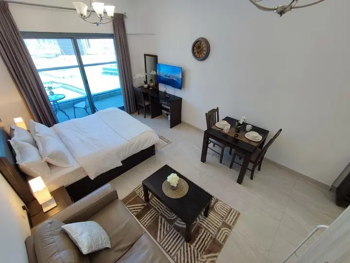 Дубай: Апартаменты SuperHost - Elite Studio With Balcony Overlooking the Canal