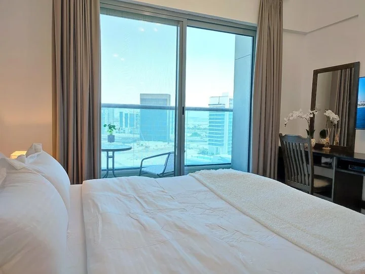 Дубай: Апартаменты SuperHost - Elite Studio With Balcony Overlooking the Canal