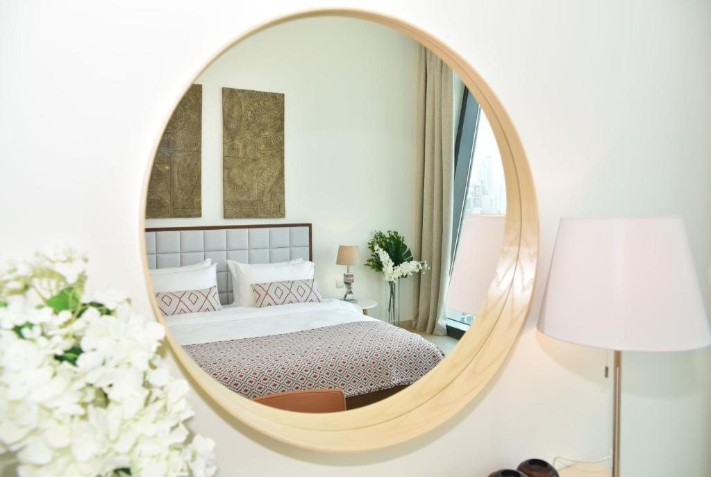 Дубай: Yallarent Burj Vista Apartments