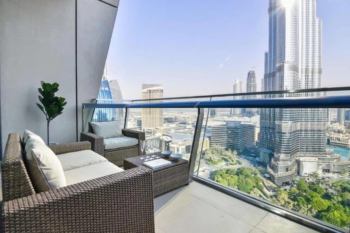 Дубай: Yallarent Burj Vista Apartments