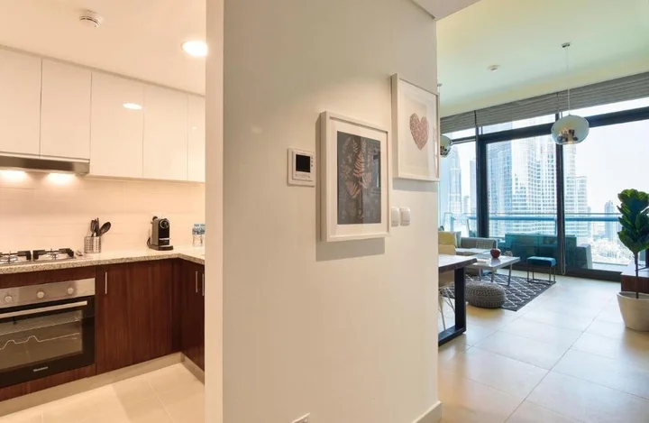 Дубай: Yallarent Burj Vista Apartments