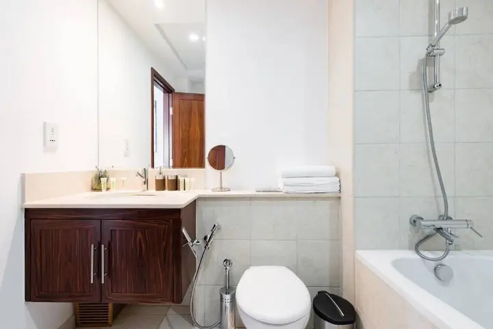 Дубай: Home Opposite the Burj with Epic Views From Every Room