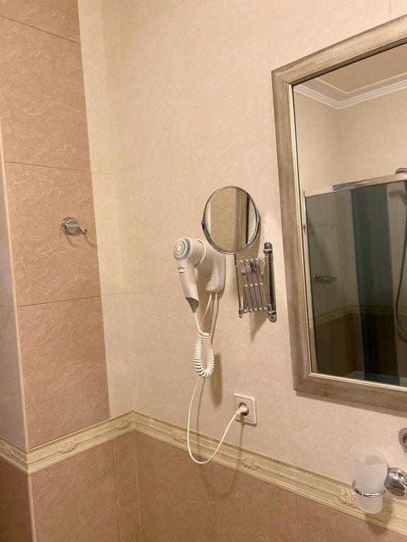 Алушта: Апартаменты Двухкомнатные на Вилле Каприз