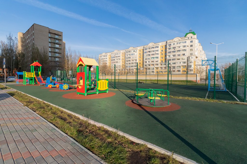 Омск: Квартира Как Дома с видом на реку