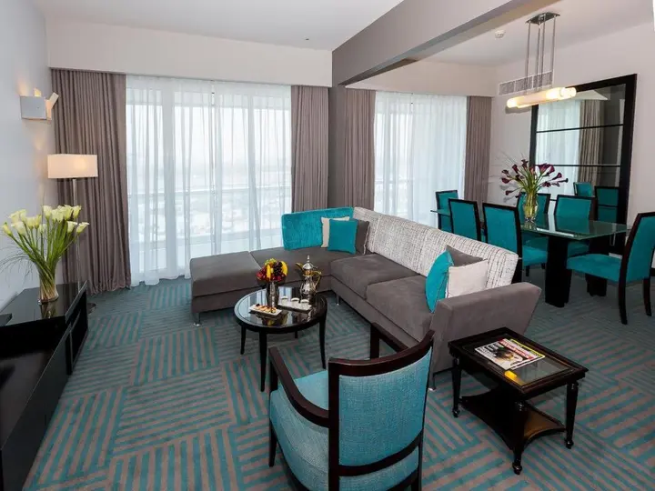 Дубай: Two Bedroom Apartment Near Baniyas Road By Luxury Bookings