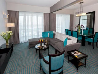 Дубай: Two Bedroom Apartment Near Baniyas Road By Luxury Bookings
