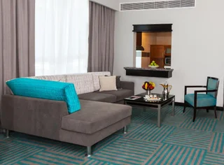 Дубай: Two Bedroom Apartment Near Baniyas Road By Luxury Bookings