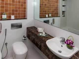 Дубай: Two Bedroom Apartment Near Baniyas Road By Luxury Bookings