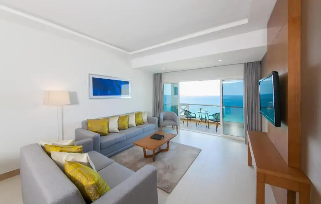 Аджман: Ramada beach hotel new
