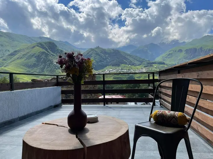 Степанцминда: Отель Capra Kazbegi