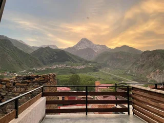 Степанцминда: Отель Capra Kazbegi