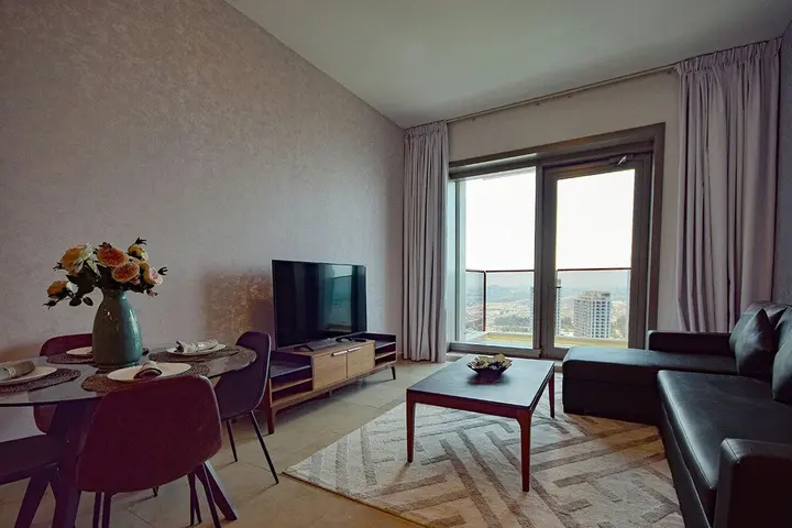 Дубай: Key Host - Sparkle Tower