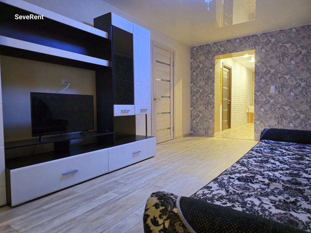 Северодвинск: Апартаменты SeveRent Бутомы 11