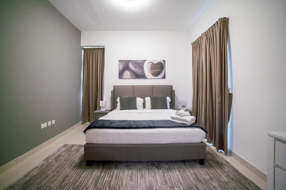 Дубай: Luton Vacation Homes Continental Tower
