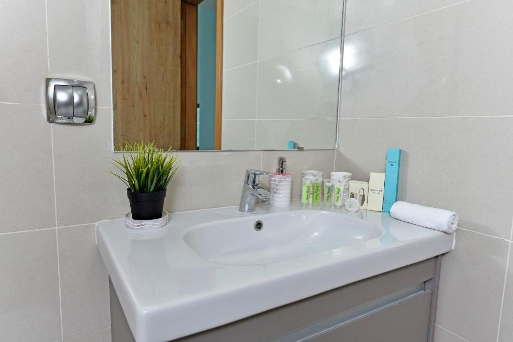 Дубай: Golden Stay Vacation Homes continental tower marina