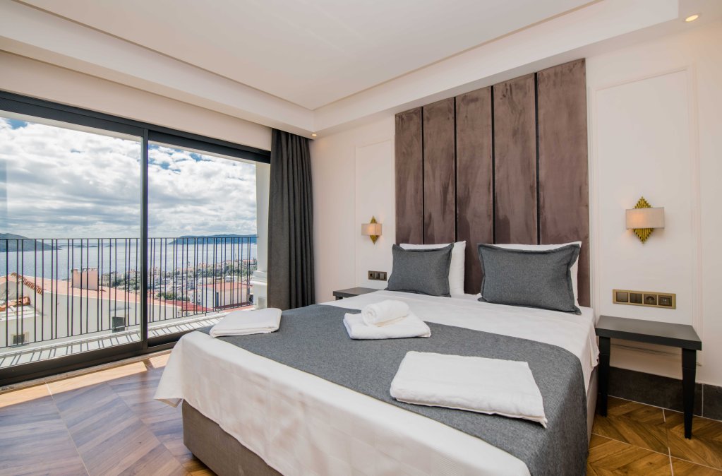 Каш: Kas Pier Hotel