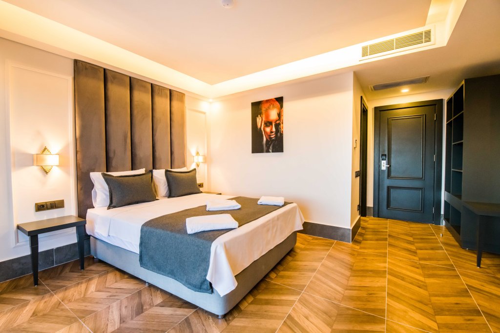 Каш: Kas Pier Hotel