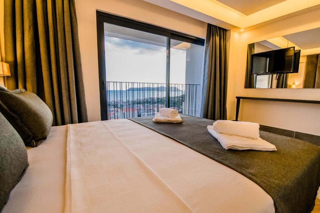 Каш: Kas Pier Hotel