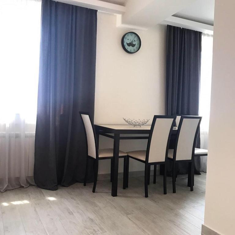 Батуми: New stylish apartment in two steps from the sea in Batumi